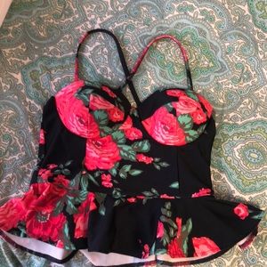 Albion Fit peplum swim top floral S